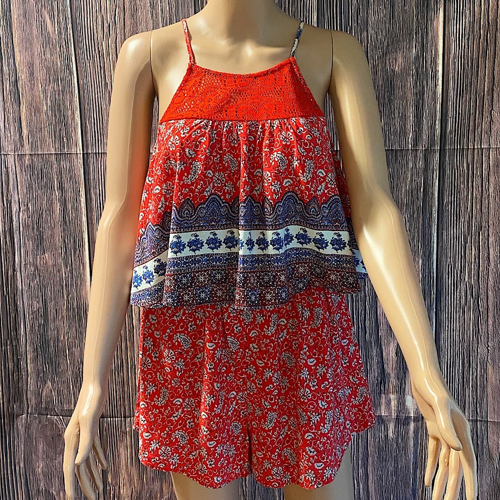 Alya size small red and white paisley pattern flowy summer romper France